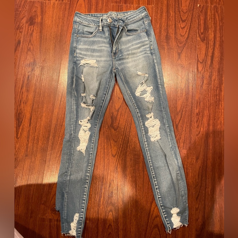 American Eagle Medium Wash Skinny Jeans